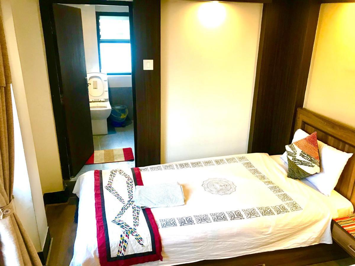Shiva Guest House Bhaktapur Bagian luar foto