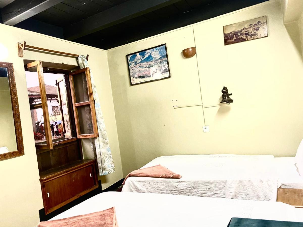 Shiva Guest House Bhaktapur Bagian luar foto